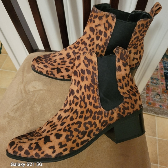 Cheetah print booties size 11M - Picture 1 of 9